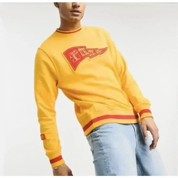 Nike Other - Nike Men Yellow Class of 72 Crewneck Pennant Banner Activewear Sweatshir…